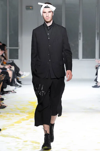Look 26